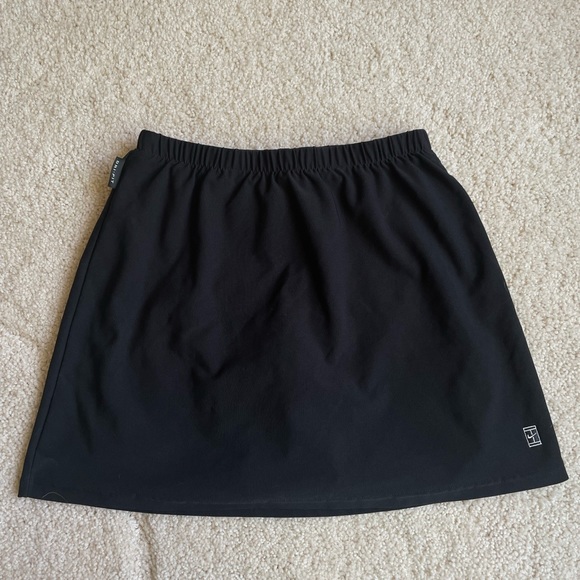 Nike Dresses & Skirts - NIKE Black Athletic Tennis Golf Mini Skirt Skort